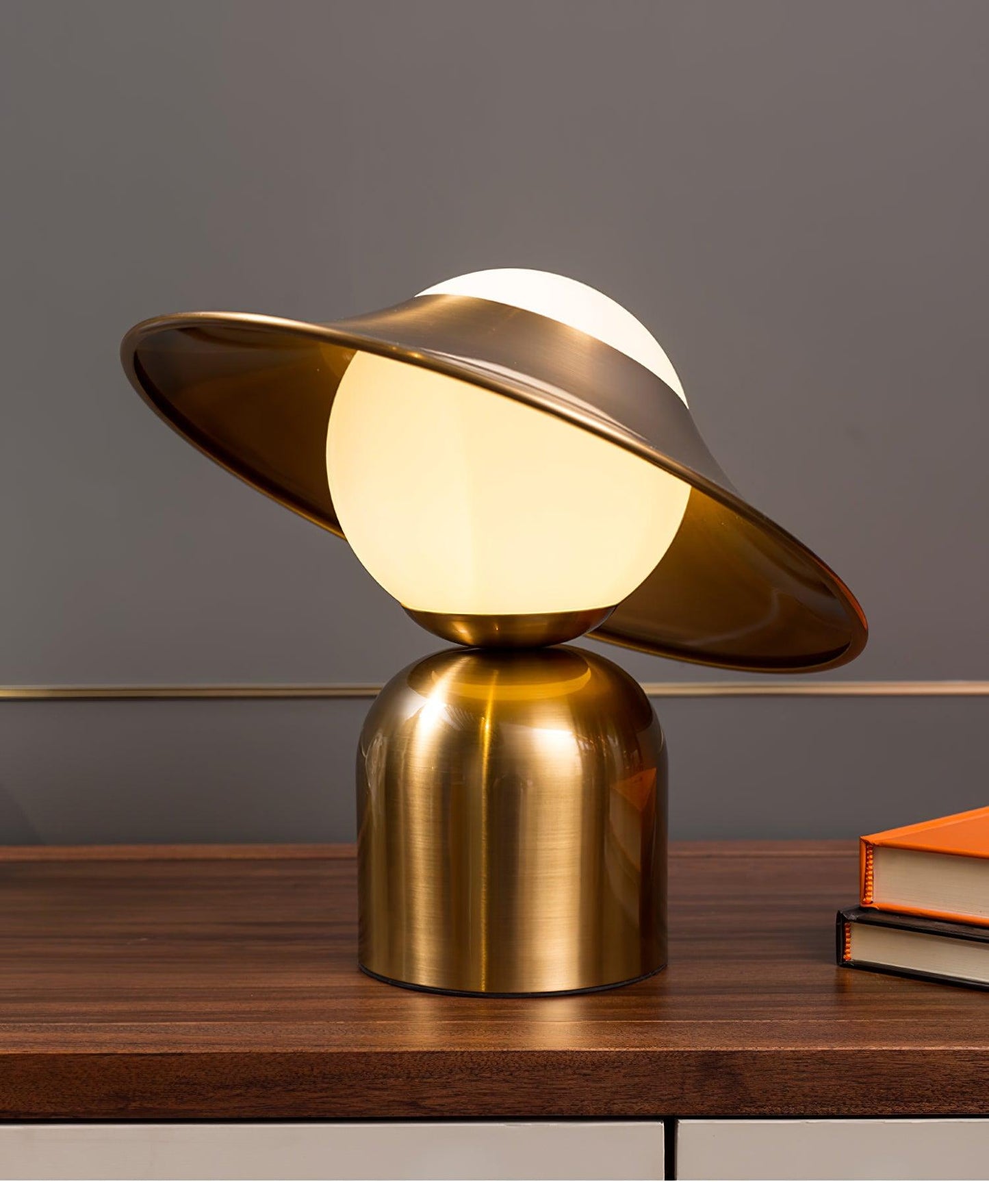 Bonbon Disc Table Lamp | Metal, Iron, Glass | Gold, White