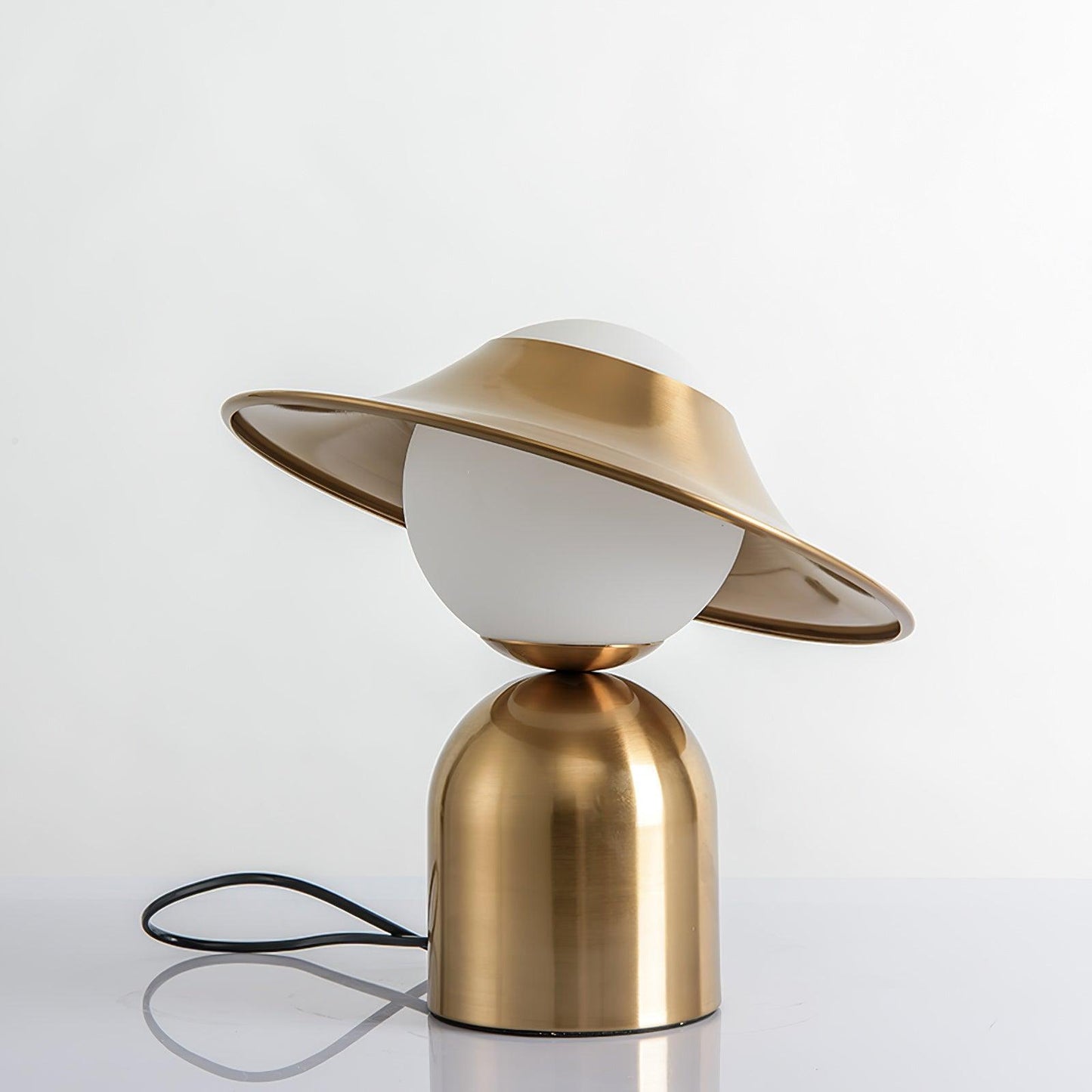 Bonbon Disc Table Lamp | Metal, Iron, Glass | Gold, White