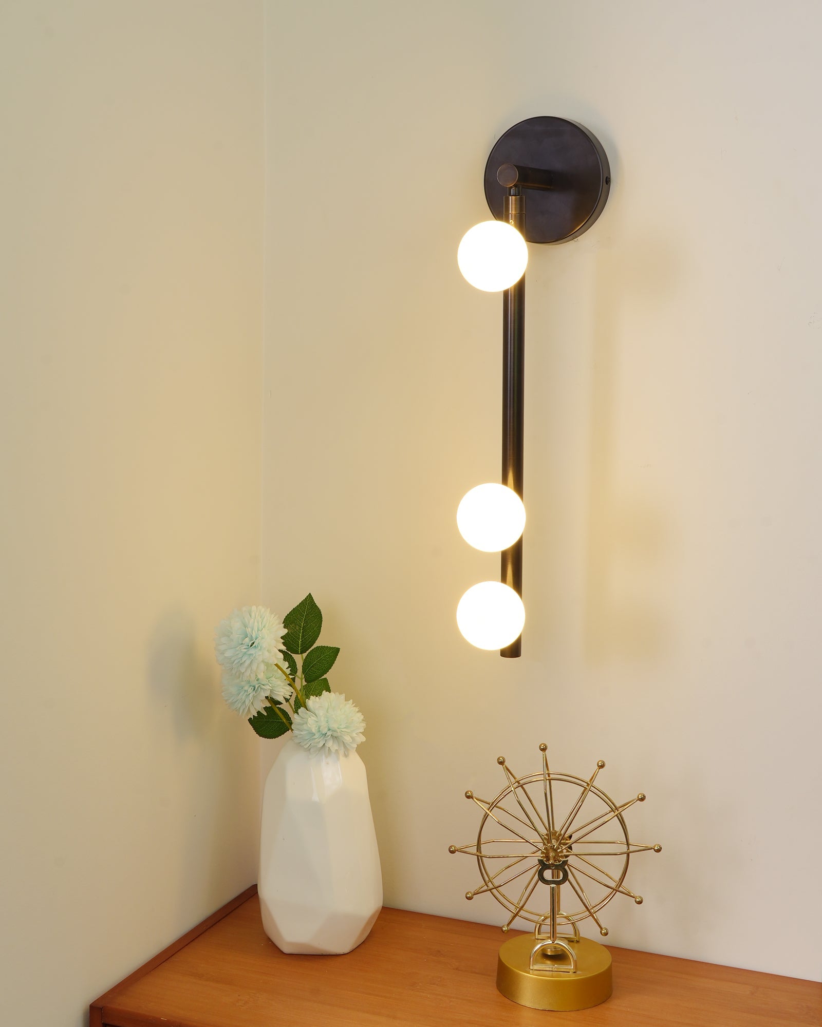 Brass Glass Tube Plug-in Wall Lamp | Brass & Glass | White