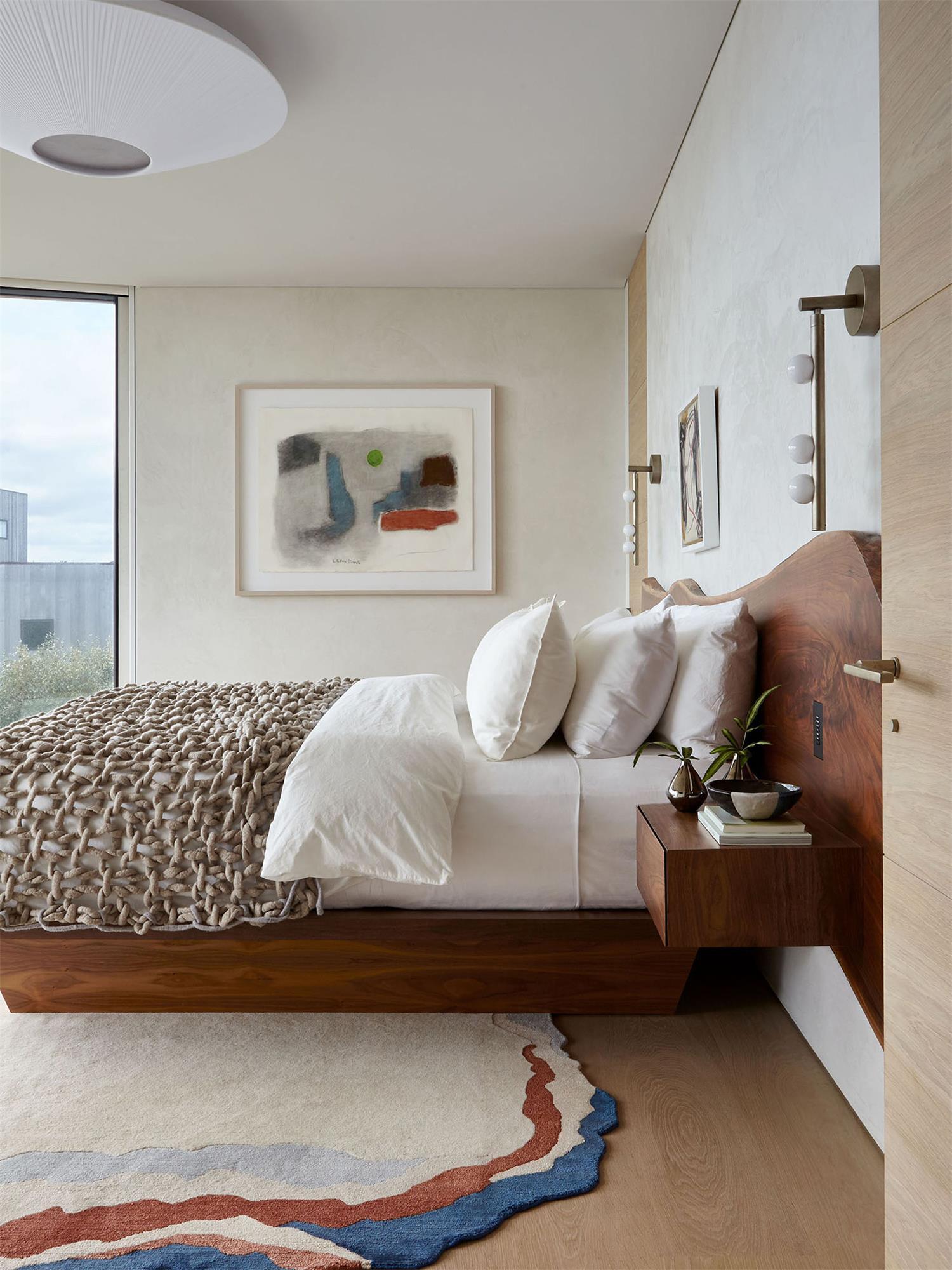 Brass Glass Tube Plug-in Wall Lamp | Brass & Glass | White