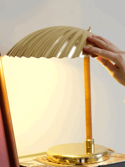 Brass Shell Table Lamp | Brass | Silver