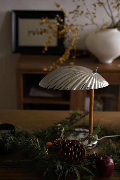 Brass Shell Table Lamp | Brass | Silver