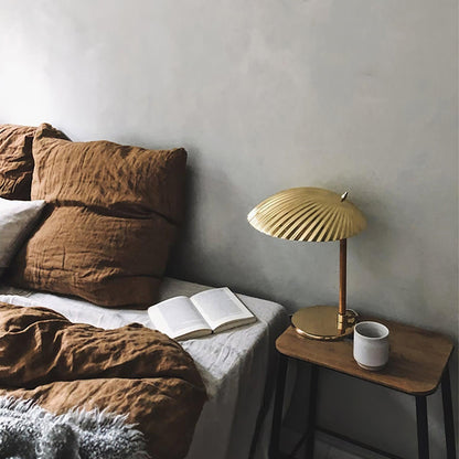 Brass Shell Table Lamp | Brass | Silver