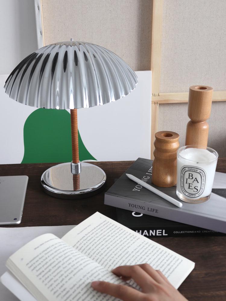 Brass Shell Table Lamp | Brass | Silver