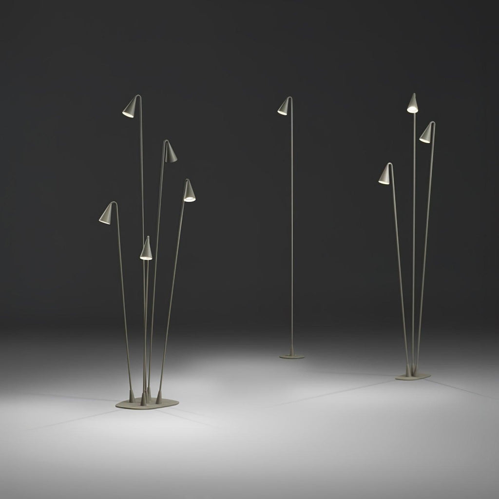 Bellflower Outdoor Floor Lamp | Aluminum | Black