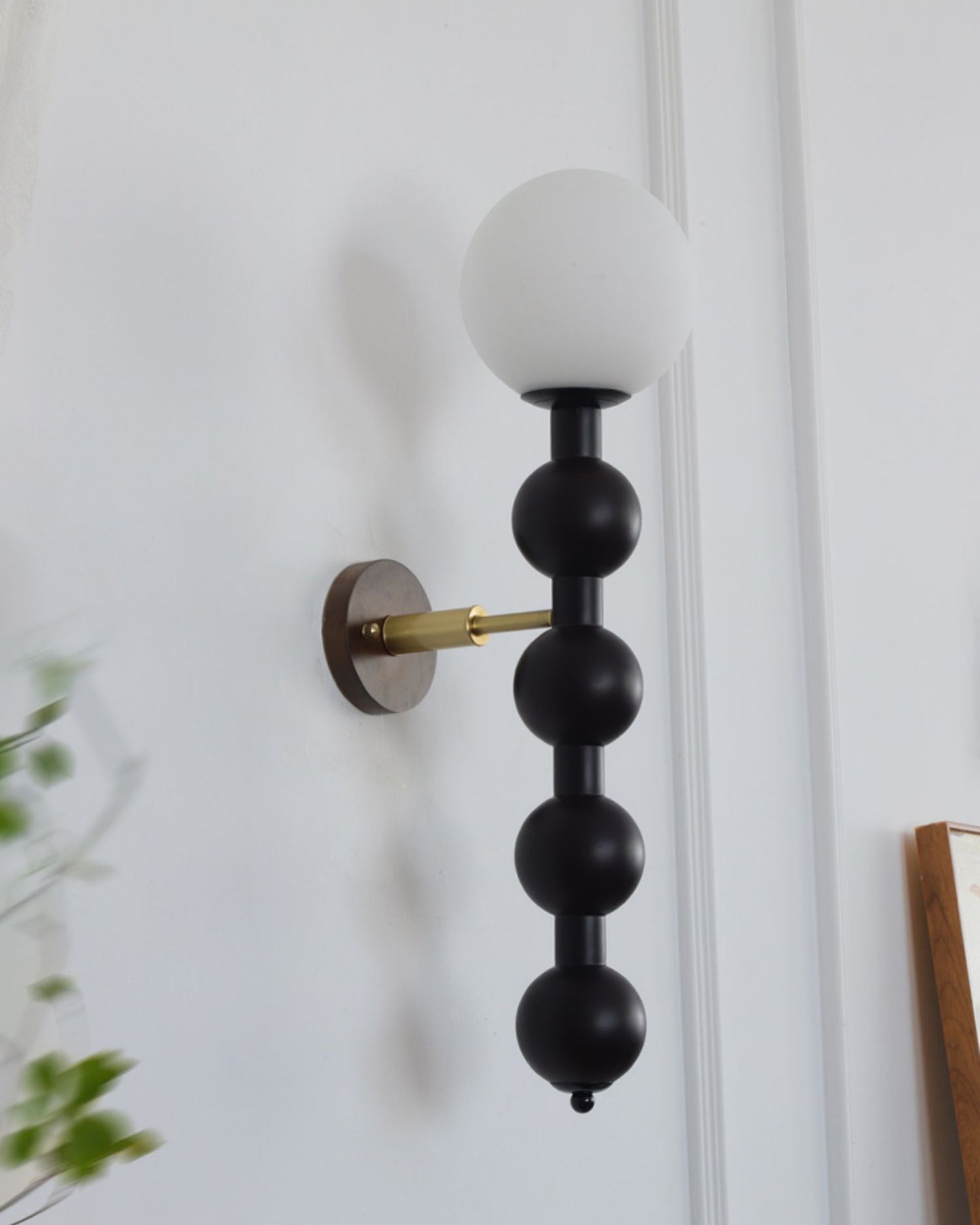 Bubbly Wall Lamp | Wooden & Glass | Walnut & Black