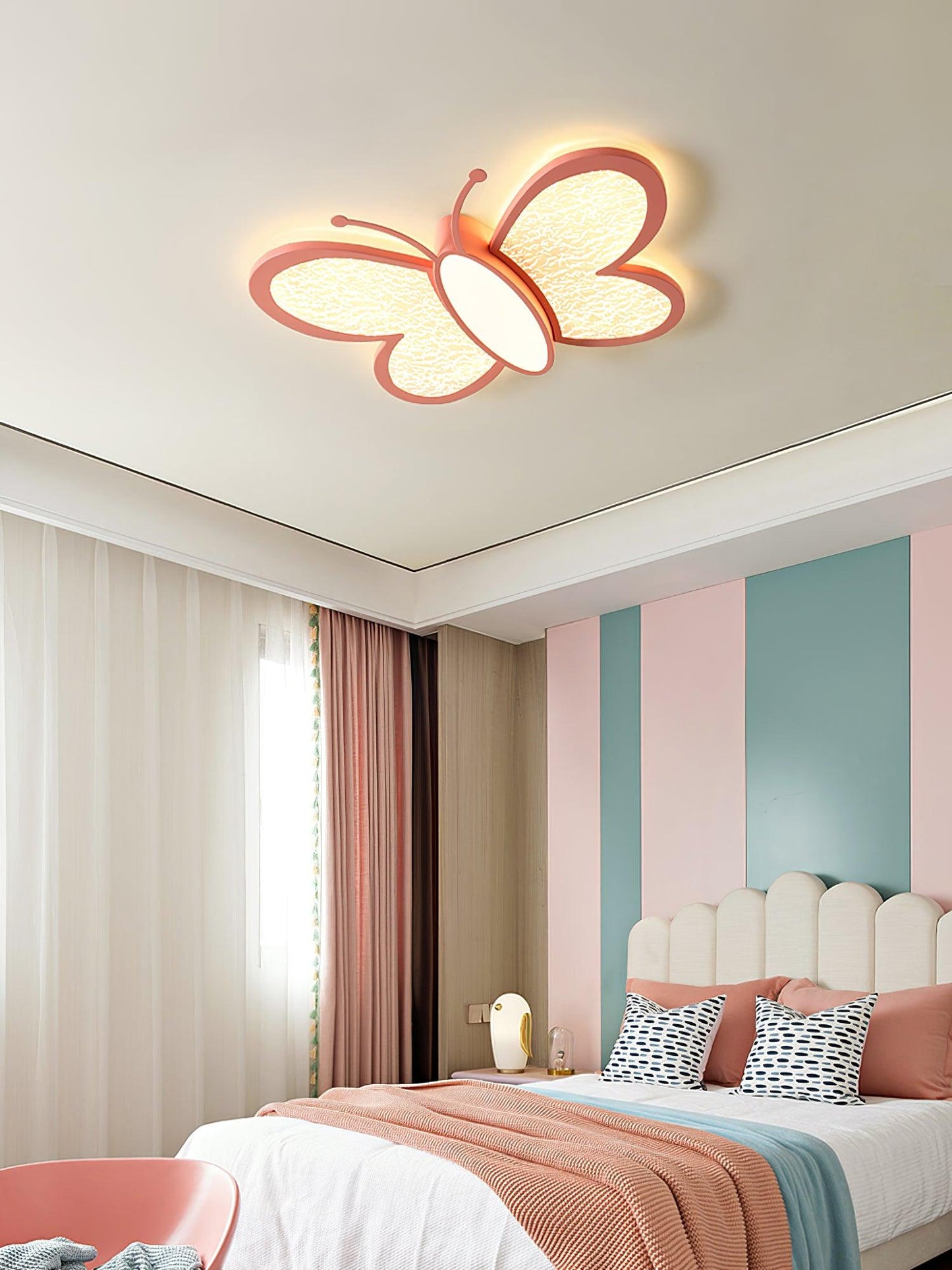 Butterfly Ceiling Lamp | LED | White or Pink