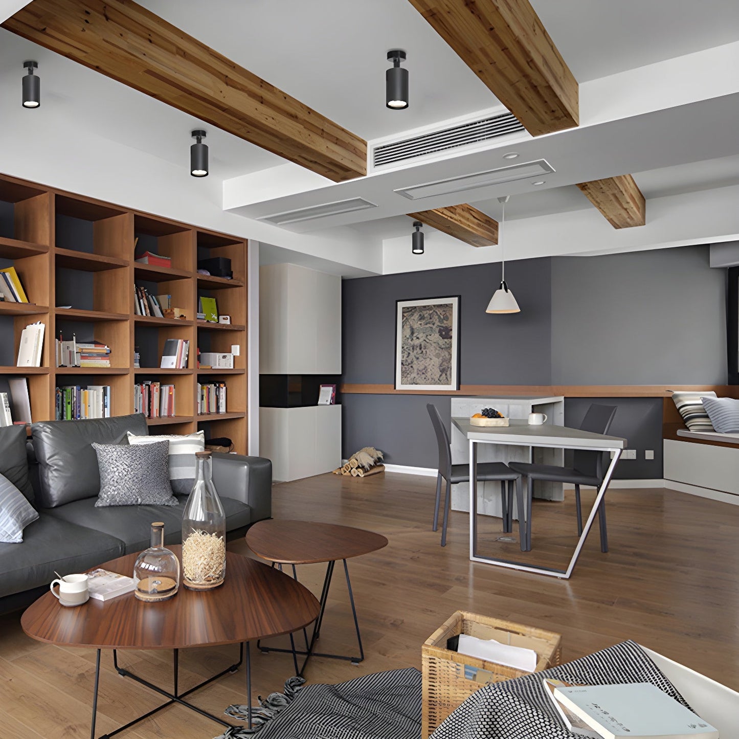 Calla Beam Spotlight | Metal, Aluminum, Acrylic | Black, White