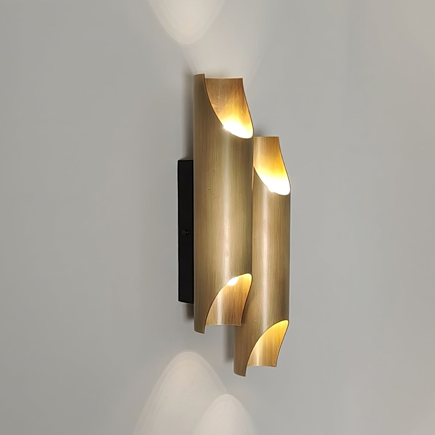 Callahan Brass Wall Lamp | Brass | Dual-tube design