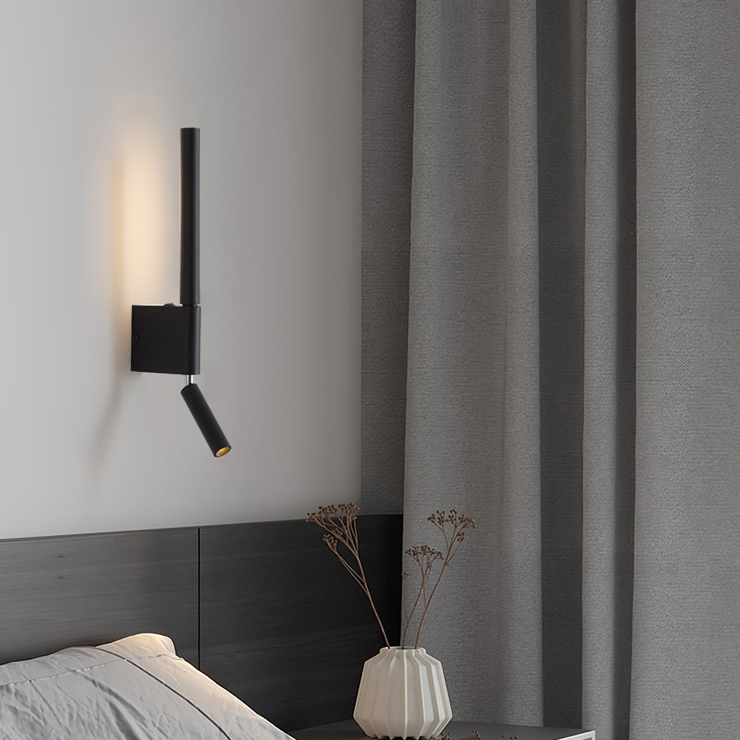 Canut LED Wall Light | Metal | Black and White