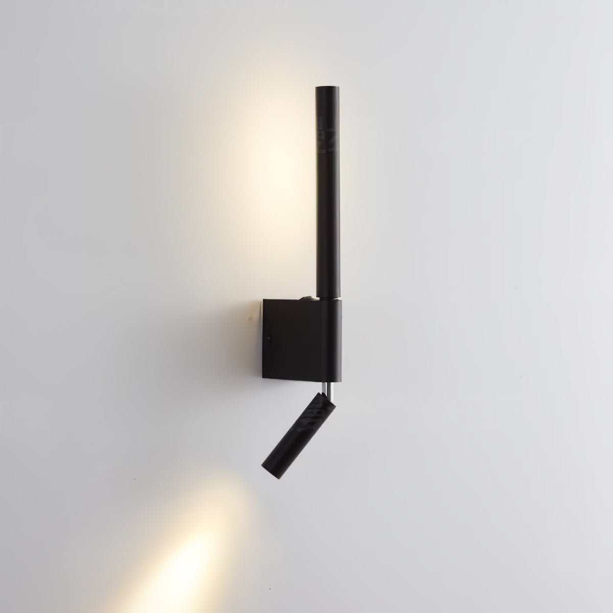 Canut LED Wall Light | Metal | Black and White