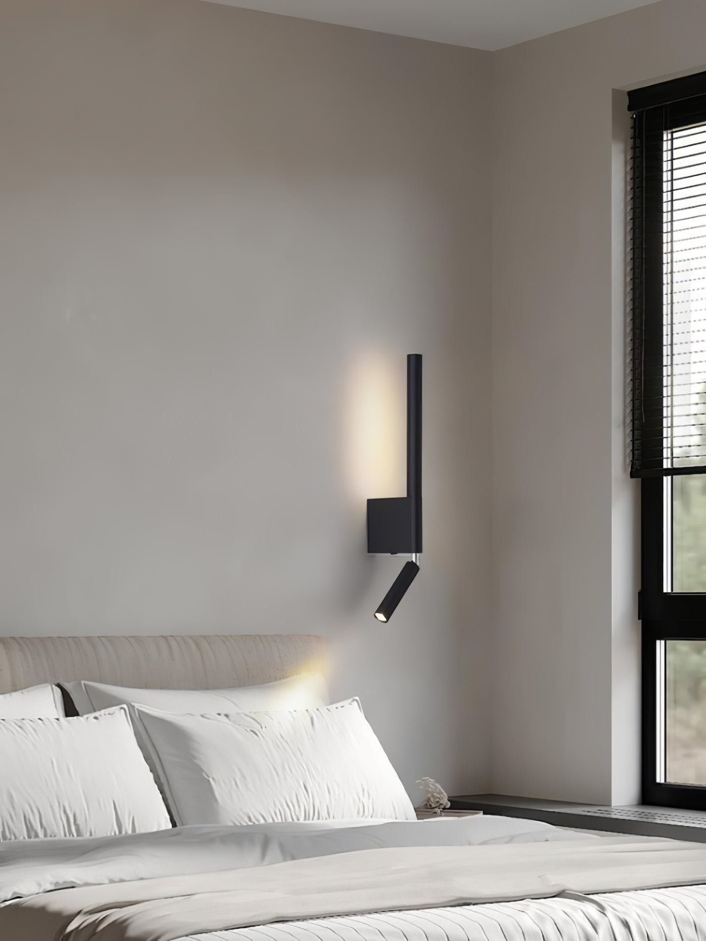 Canut LED Wall Light | Metal | Black and White