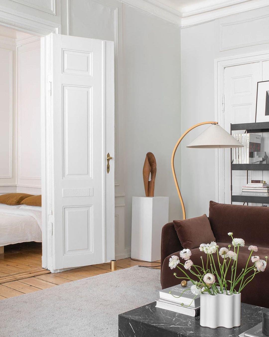 Mid-Century Floor Lamp | Beech Wood & Linen | White, Beige, Brown