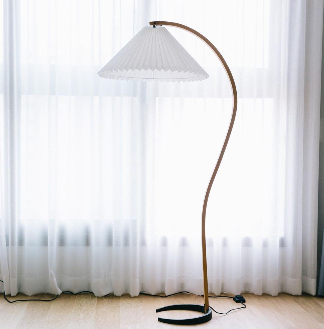 Mid-Century Floor Lamp | Beech Wood & Linen | White, Beige, Brown