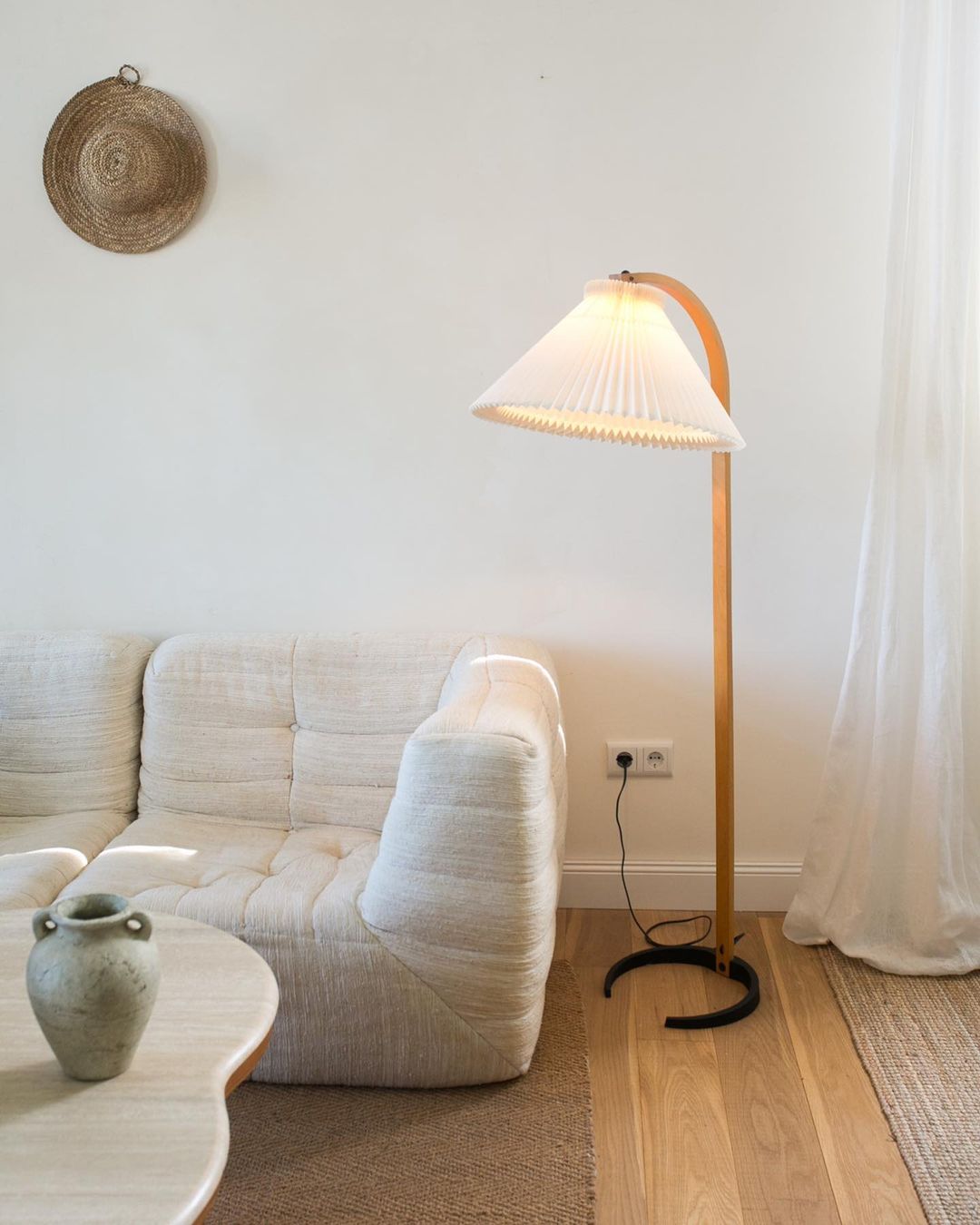 Mid-Century Floor Lamp | Beech Wood & Linen | White, Beige, Brown