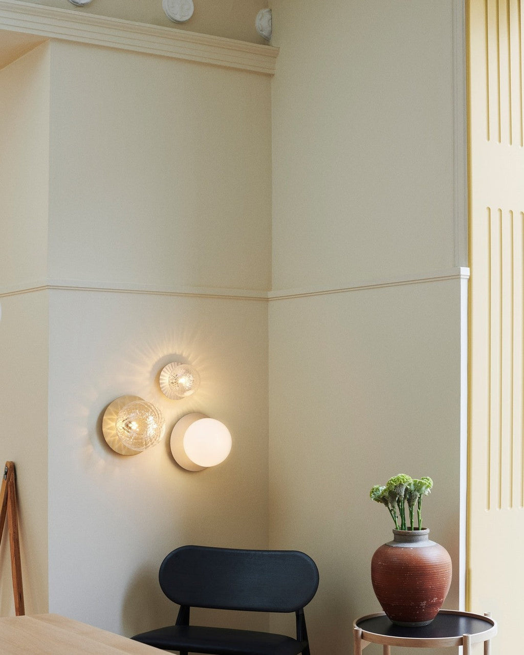Celeste Wall Lamp | Metal, Brass, Glass | Black, White, Clear