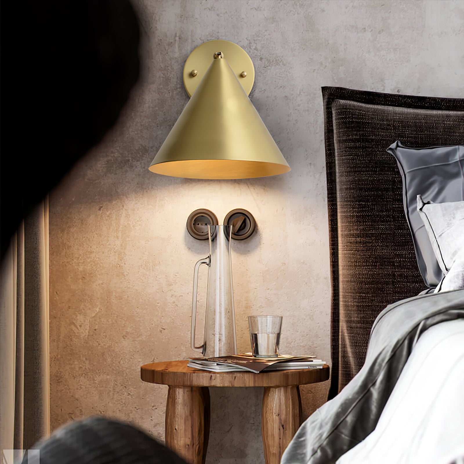 Conica Wall Light | Brass | Matte Finish