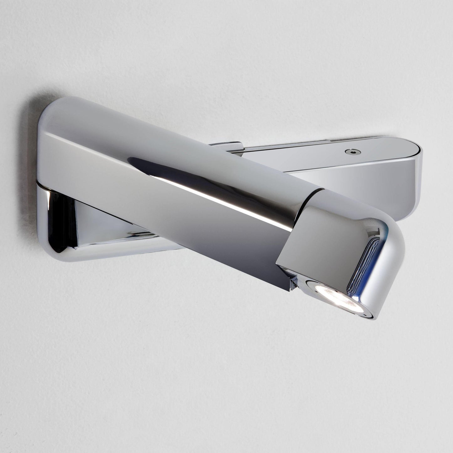Modern LED Bedside Wall Lamp | Metal | Black or Nickel