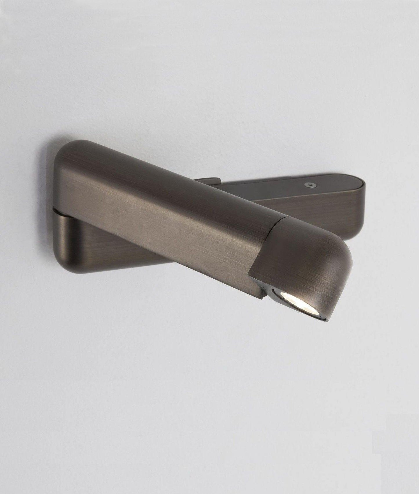 Modern LED Bedside Wall Lamp | Metal | Black or Nickel