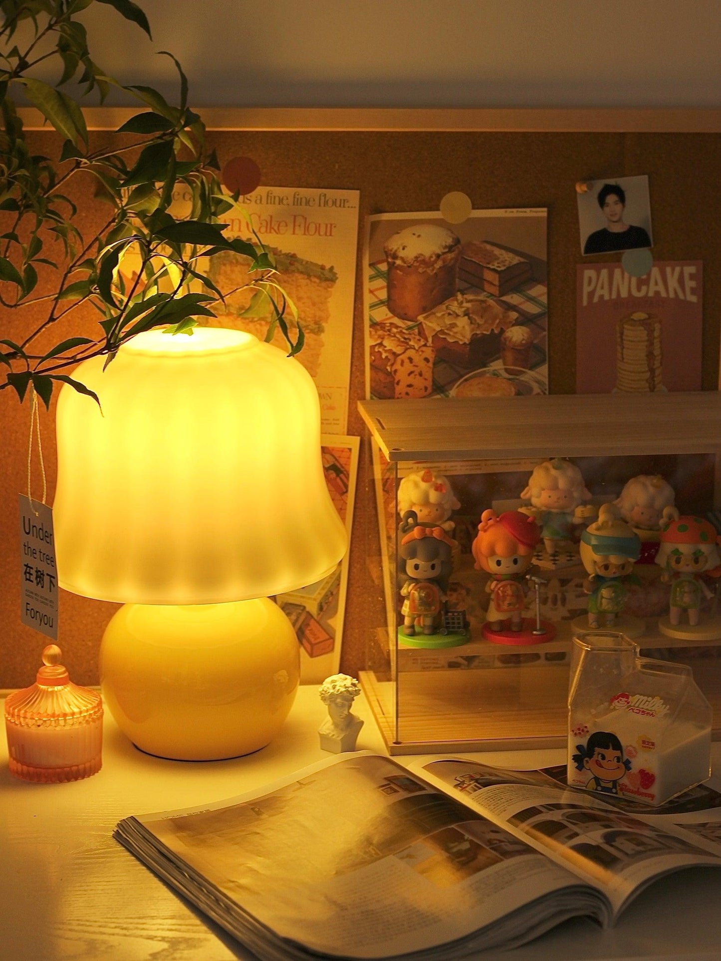 Mushroom Table Lamp | Enamel Glass | Creamy Yellow