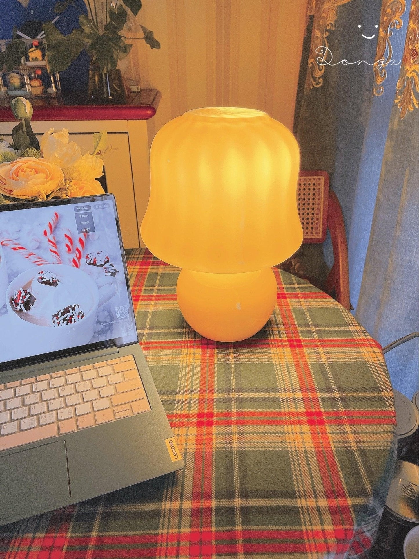 Mushroom Table Lamp | Enamel Glass | Creamy Yellow