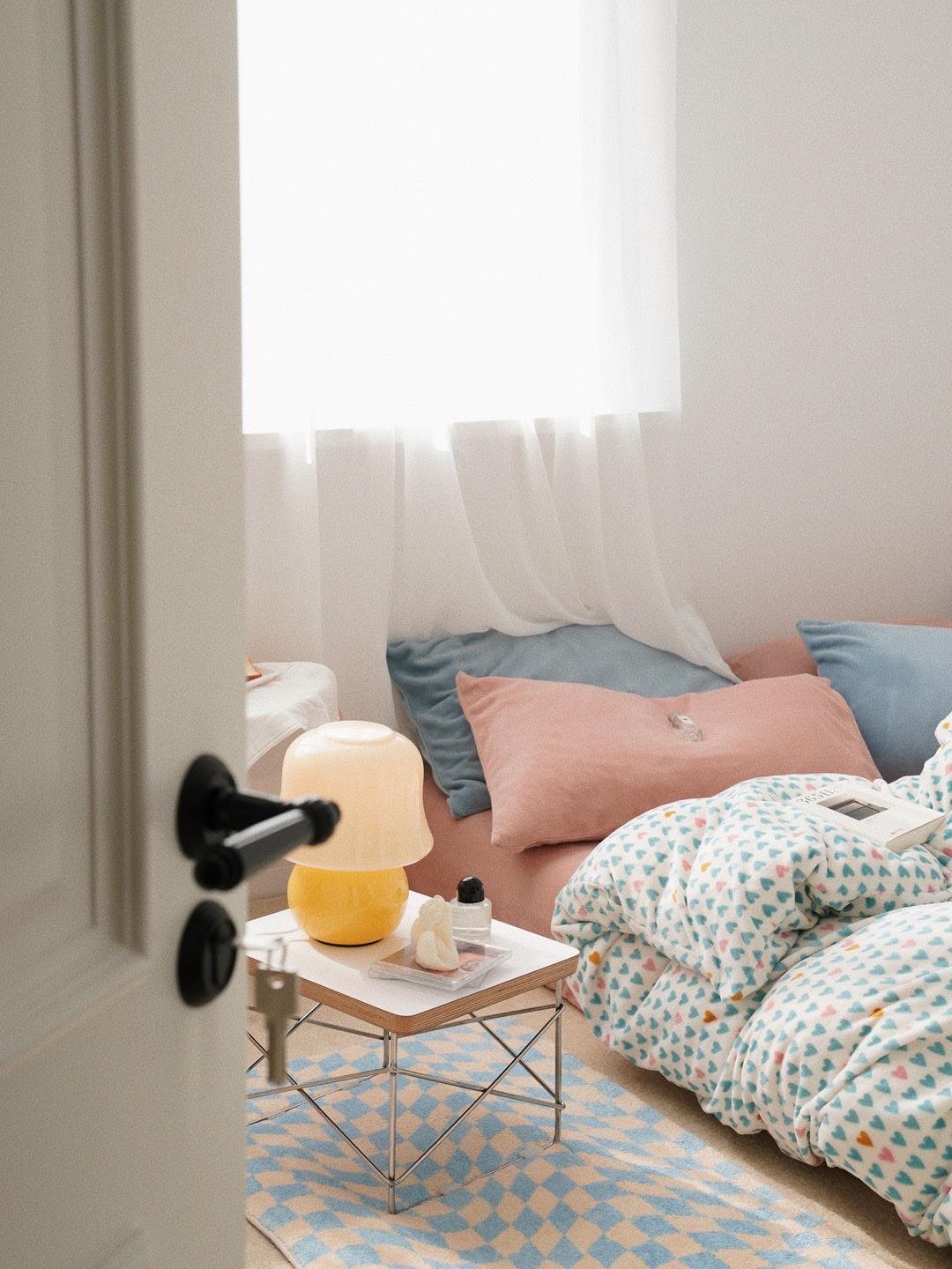 Mushroom Table Lamp | Enamel Glass | Creamy Yellow