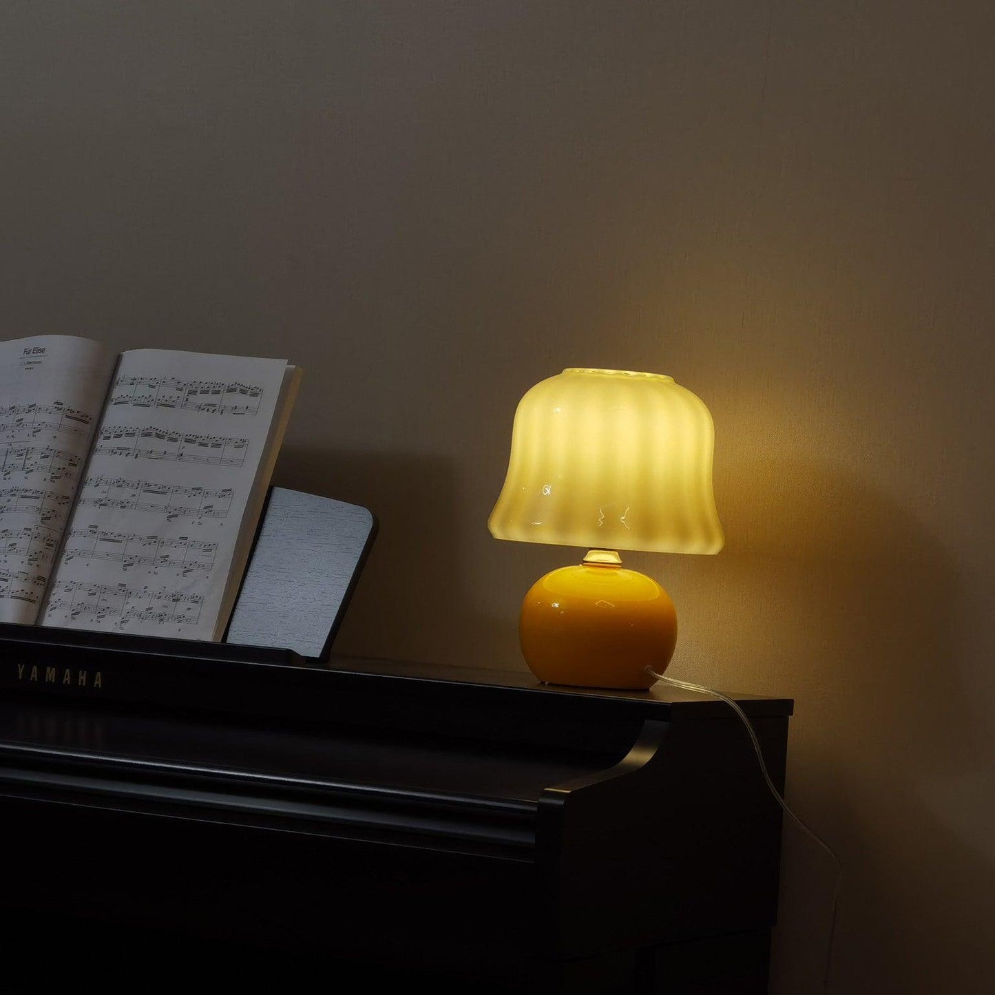 Mushroom Table Lamp | Enamel Glass | Creamy Yellow