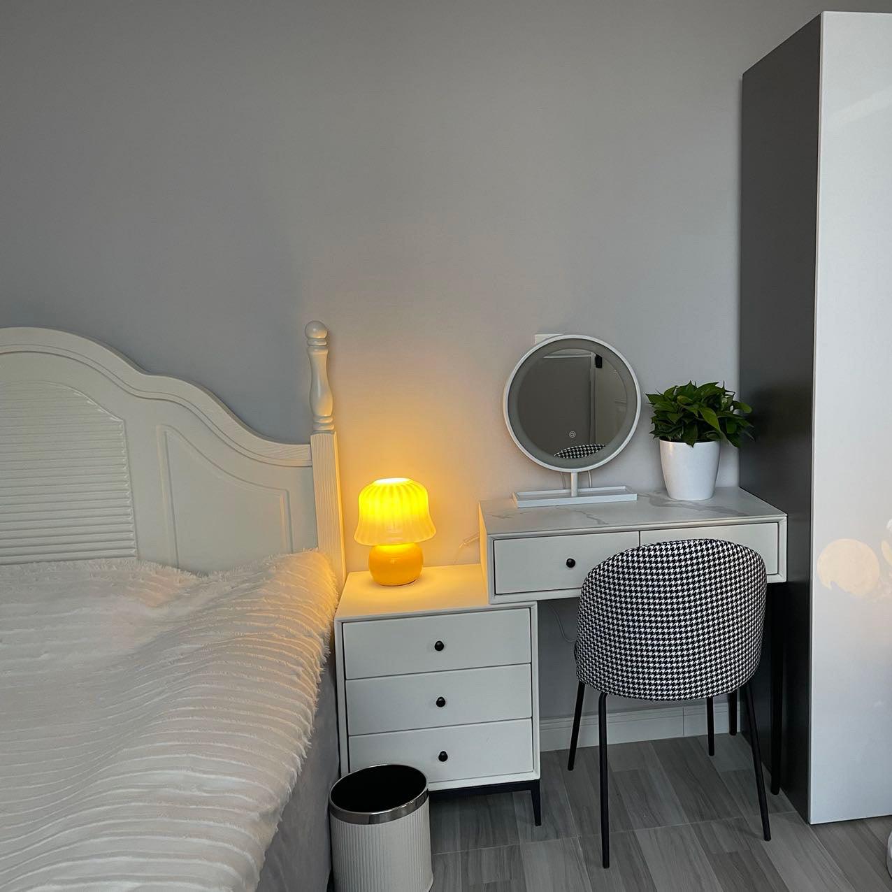 Mushroom Table Lamp | Enamel Glass | Creamy Yellow