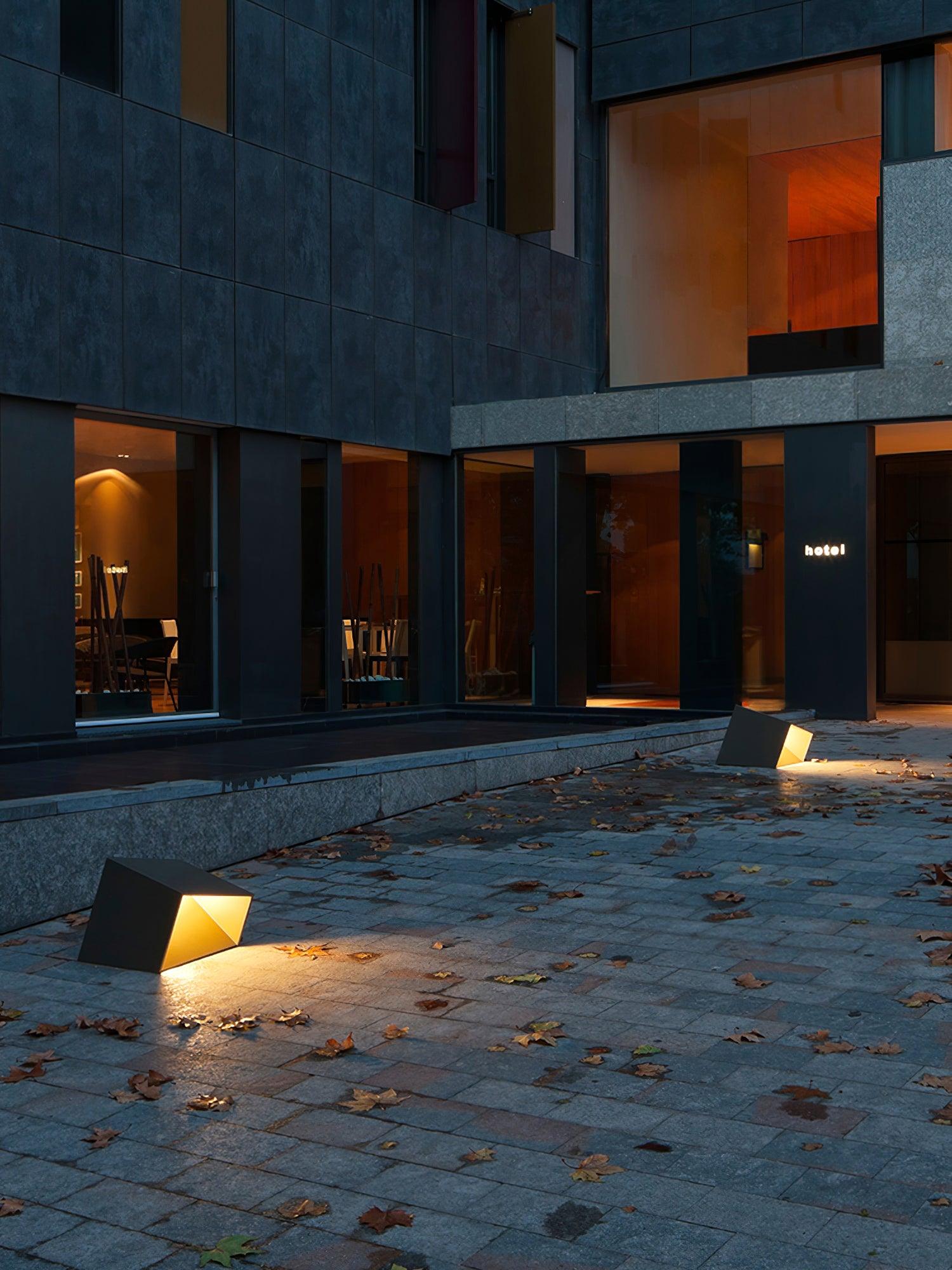 Cube Garden Light | Stainless Steel | Black