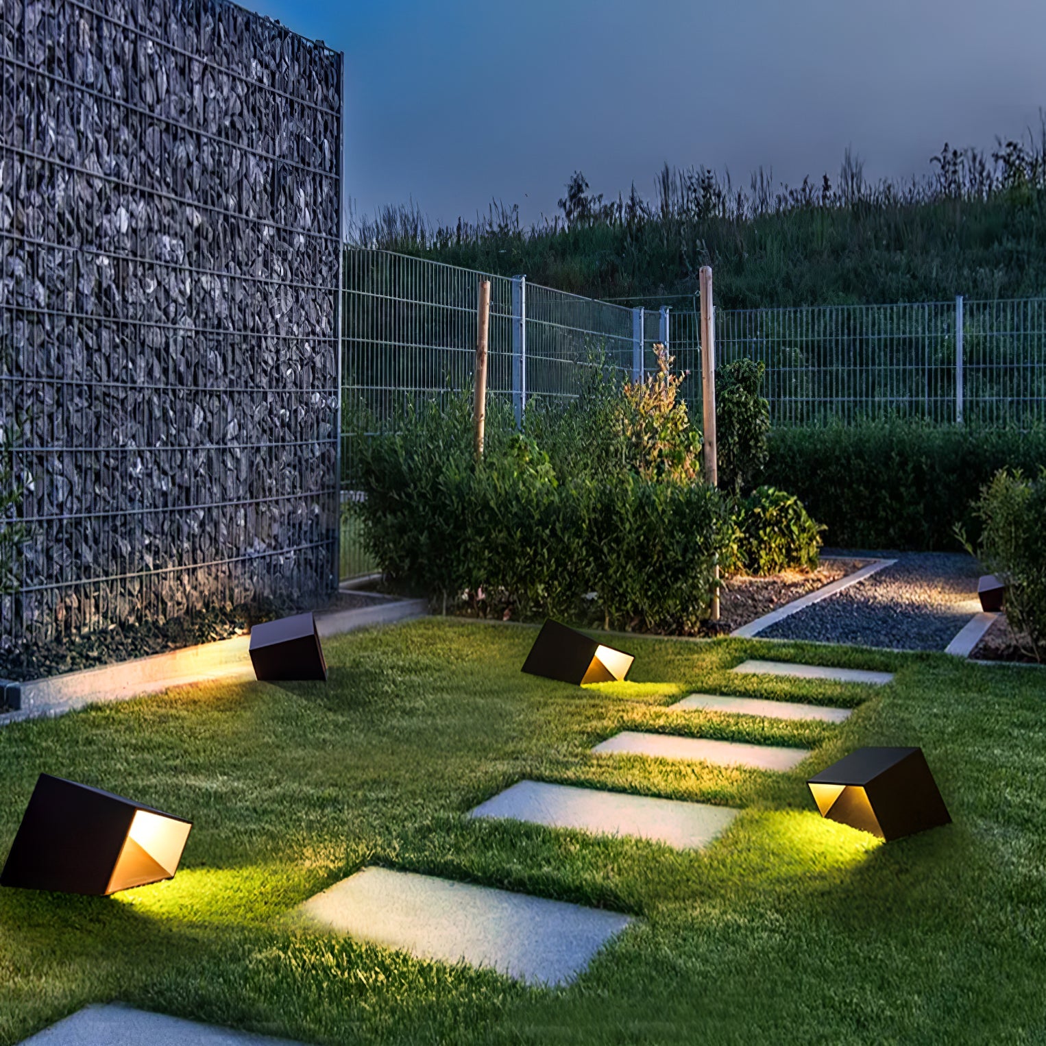 Cube Garden Light | Stainless Steel | Black