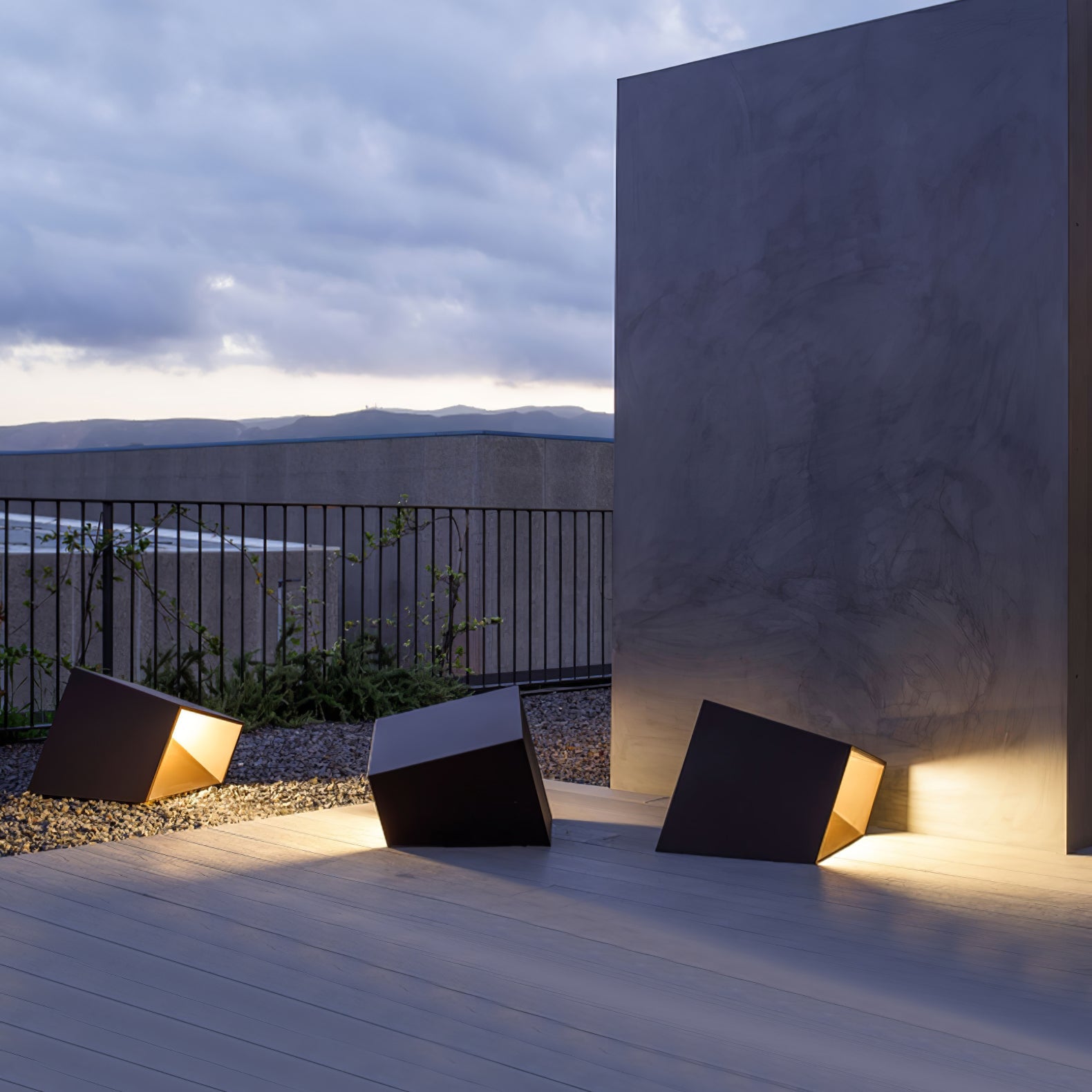Cube Garden Light | Stainless Steel | Black