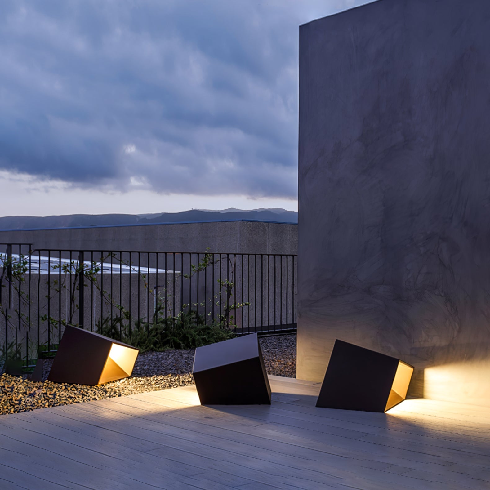 Cube Garden Light | Stainless Steel | Black