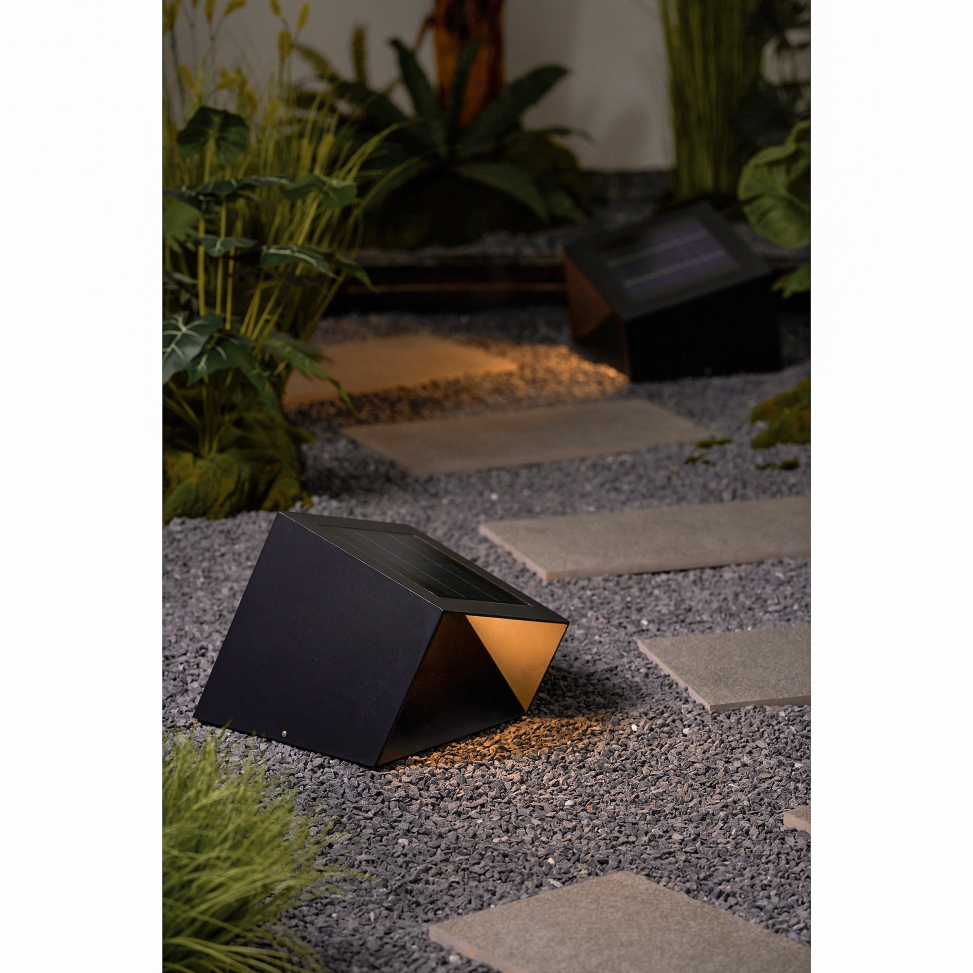 Cube Garden Solar Outdoor Light