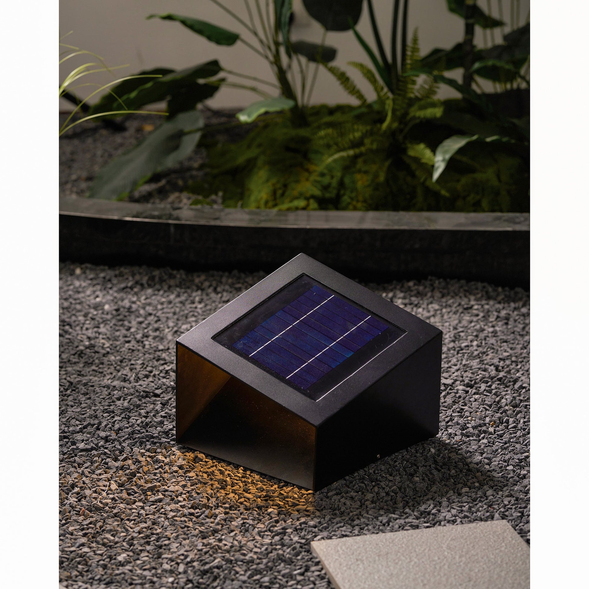 Cube Garden Solar Outdoor Light