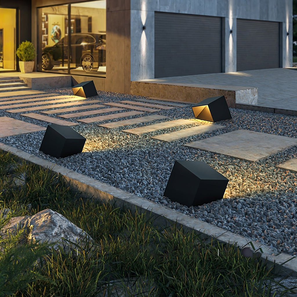 Cube Garden Solar Outdoor Light | Stainless Steel | Black
