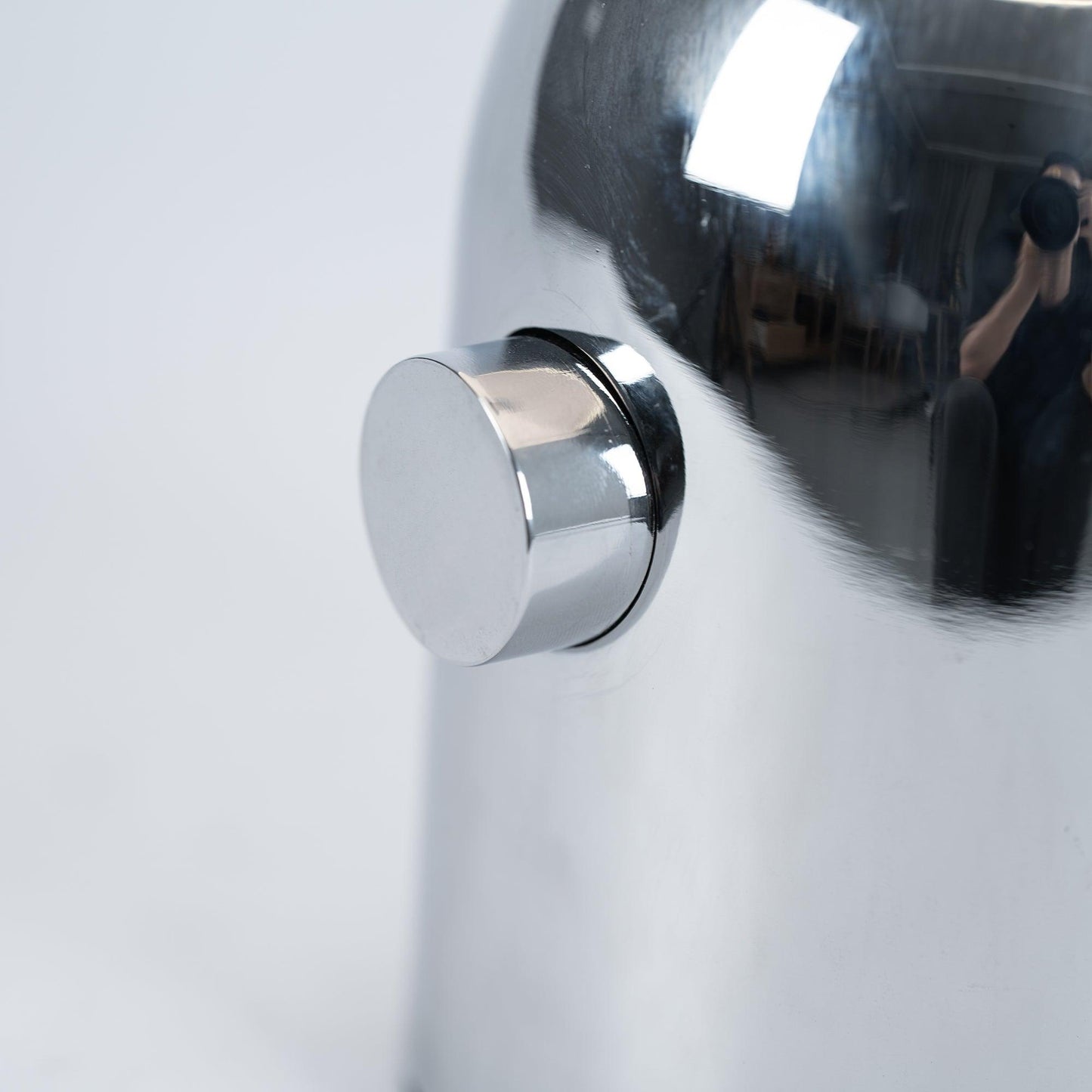 Bell Table Lamp | Metal & Acrylic | Gold, Rose Gold, Chrome