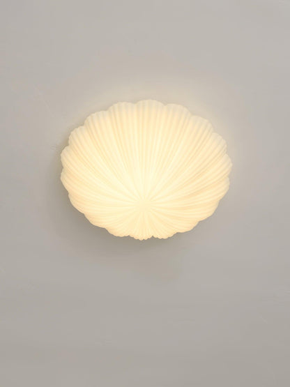 Seashell Ceiling Lamp | Integrated LED | White | 25cm/35cm Diameter