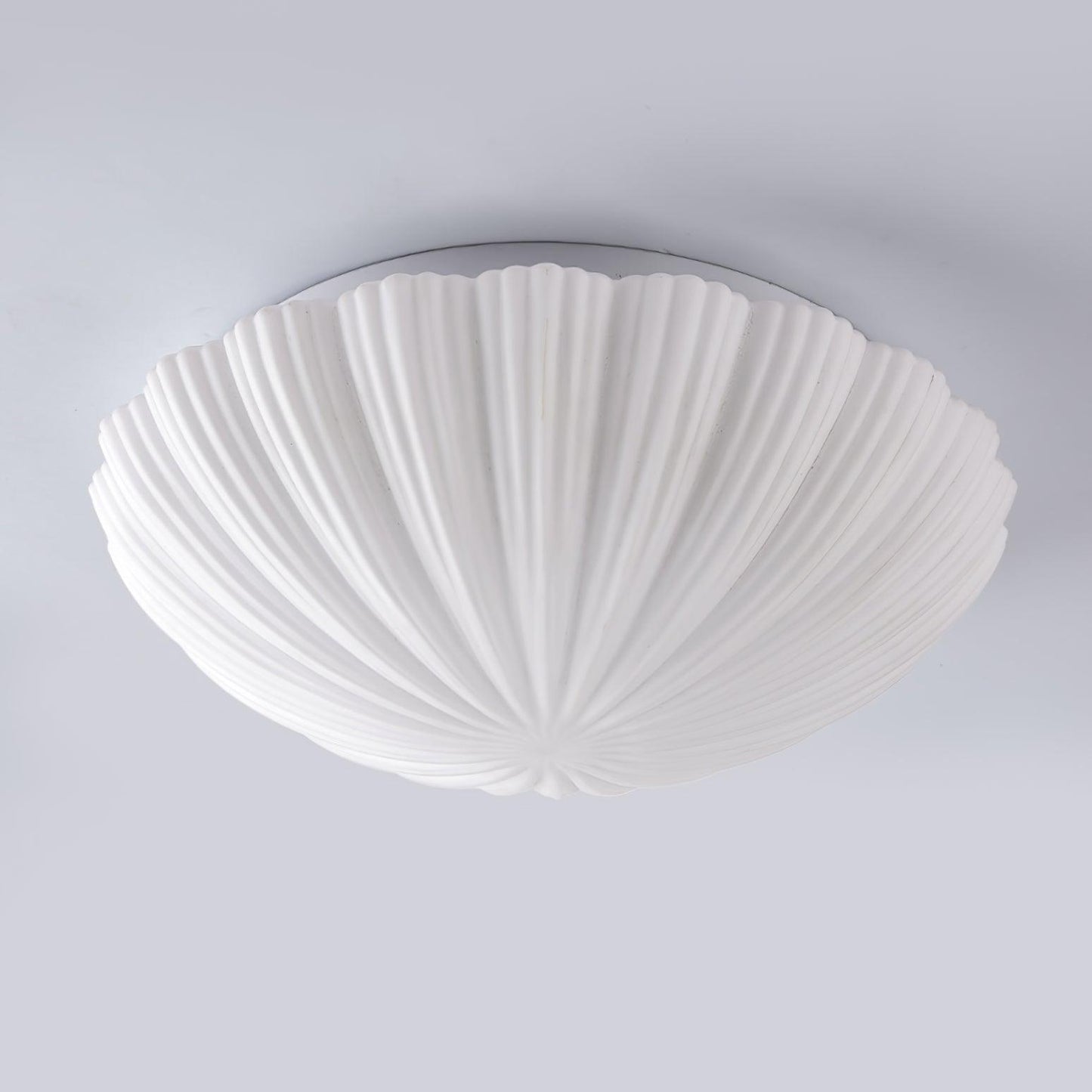 Seashell Ceiling Lamp | Integrated LED | White | 25cm/35cm Diameter
