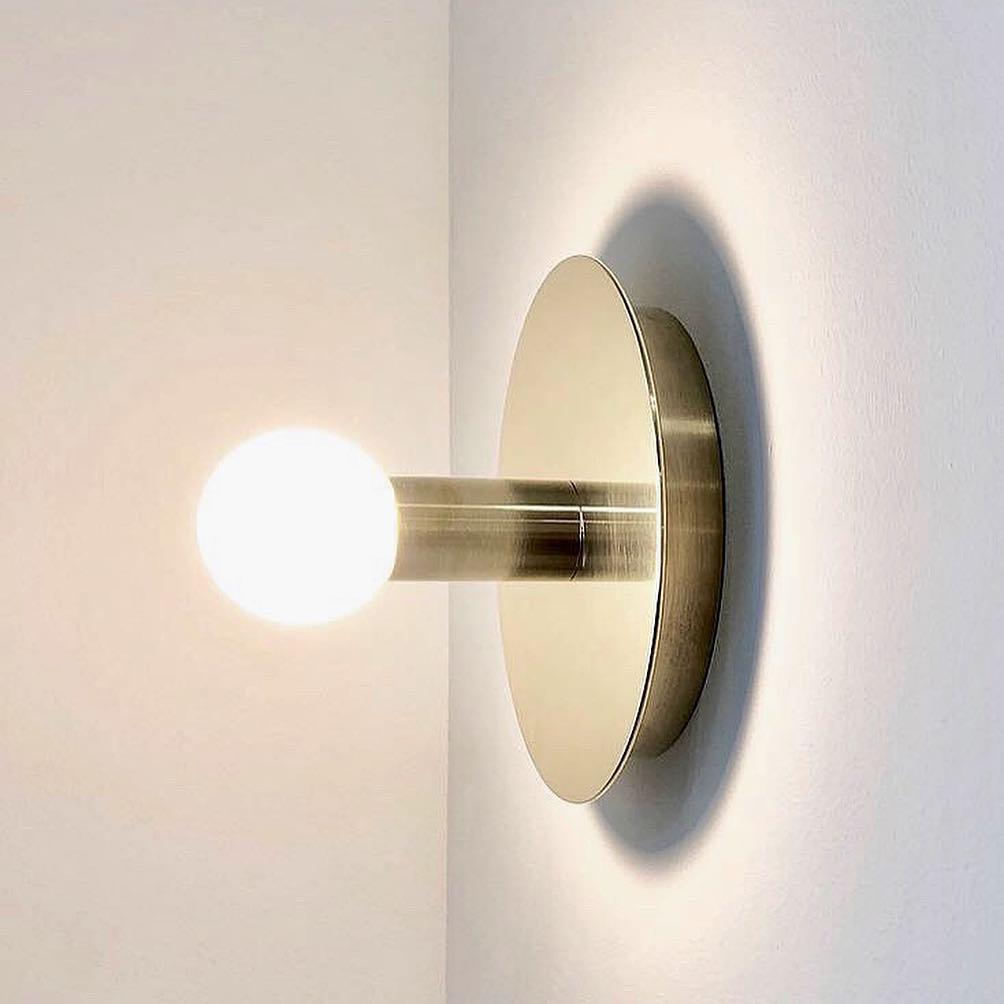 Dot Wall Lamp | Brass & Metal | Black, White, Brass Finish