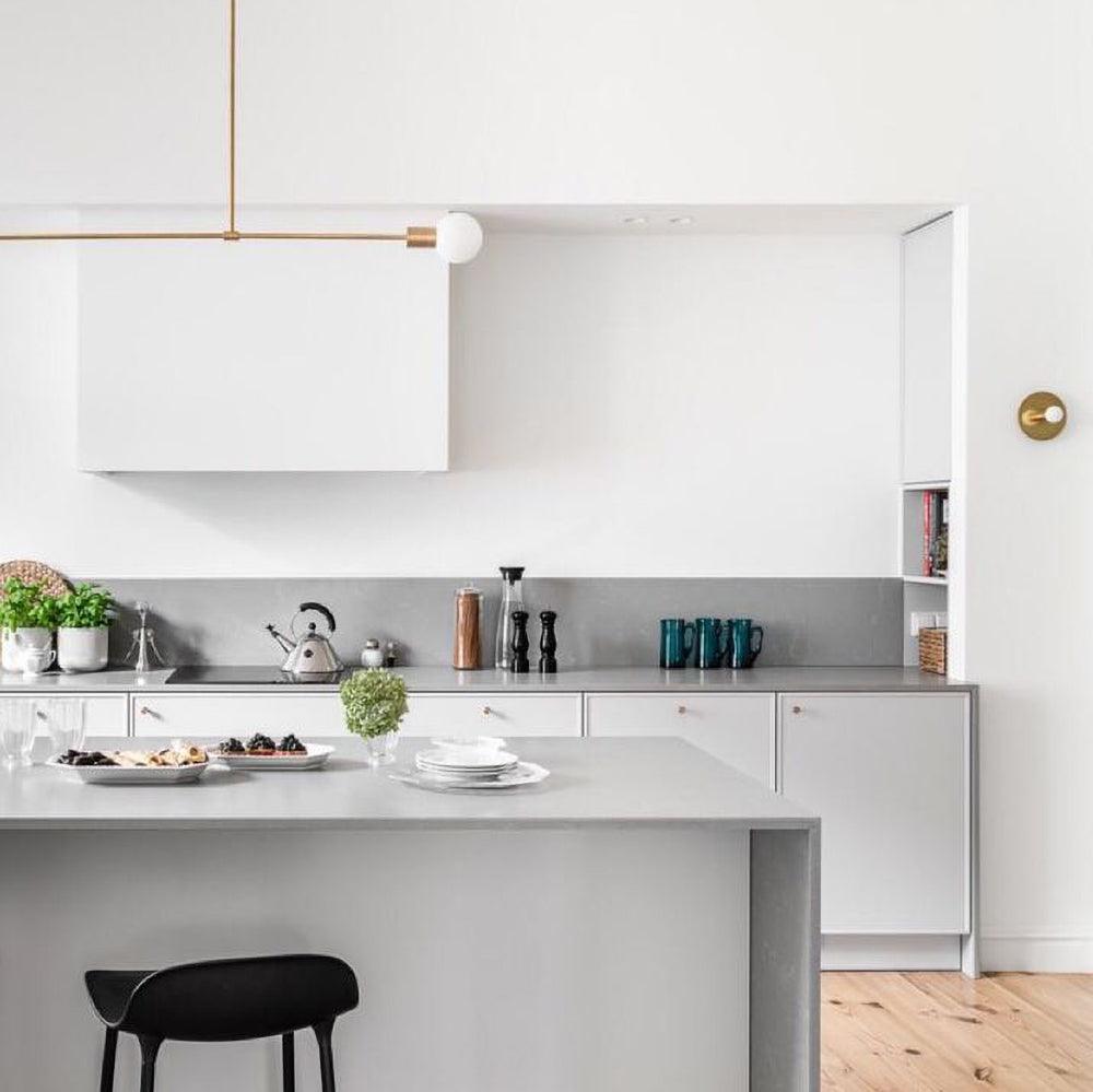Dot Wall Lamp | Brass & Metal | Black, White, Brass Finish