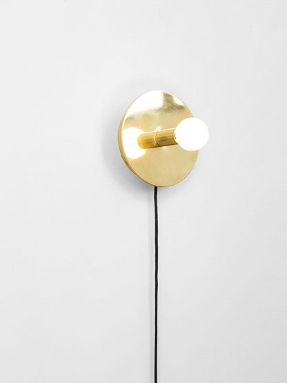 Dot Wall Lamp | Brass & Metal | Black, White, Brass Finish