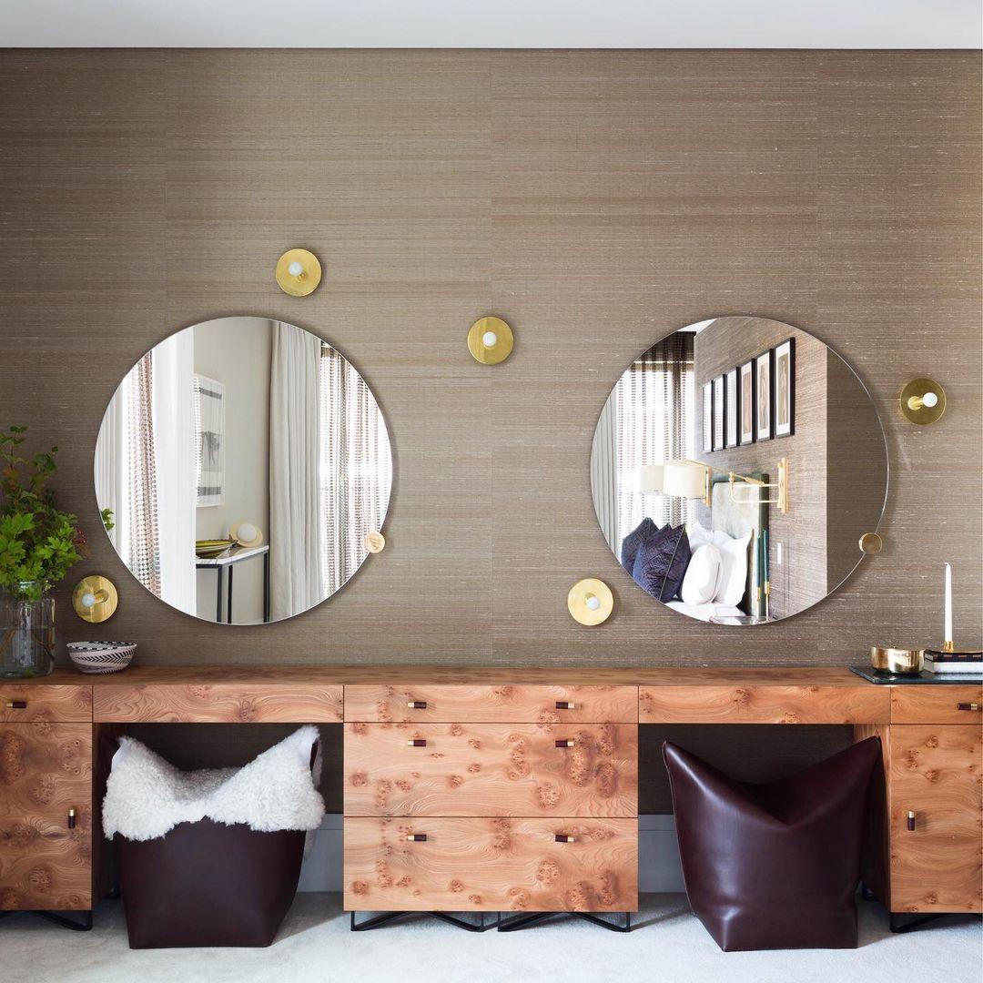 Dot Wall Lamp | Brass & Metal | Black, White, Brass Finish