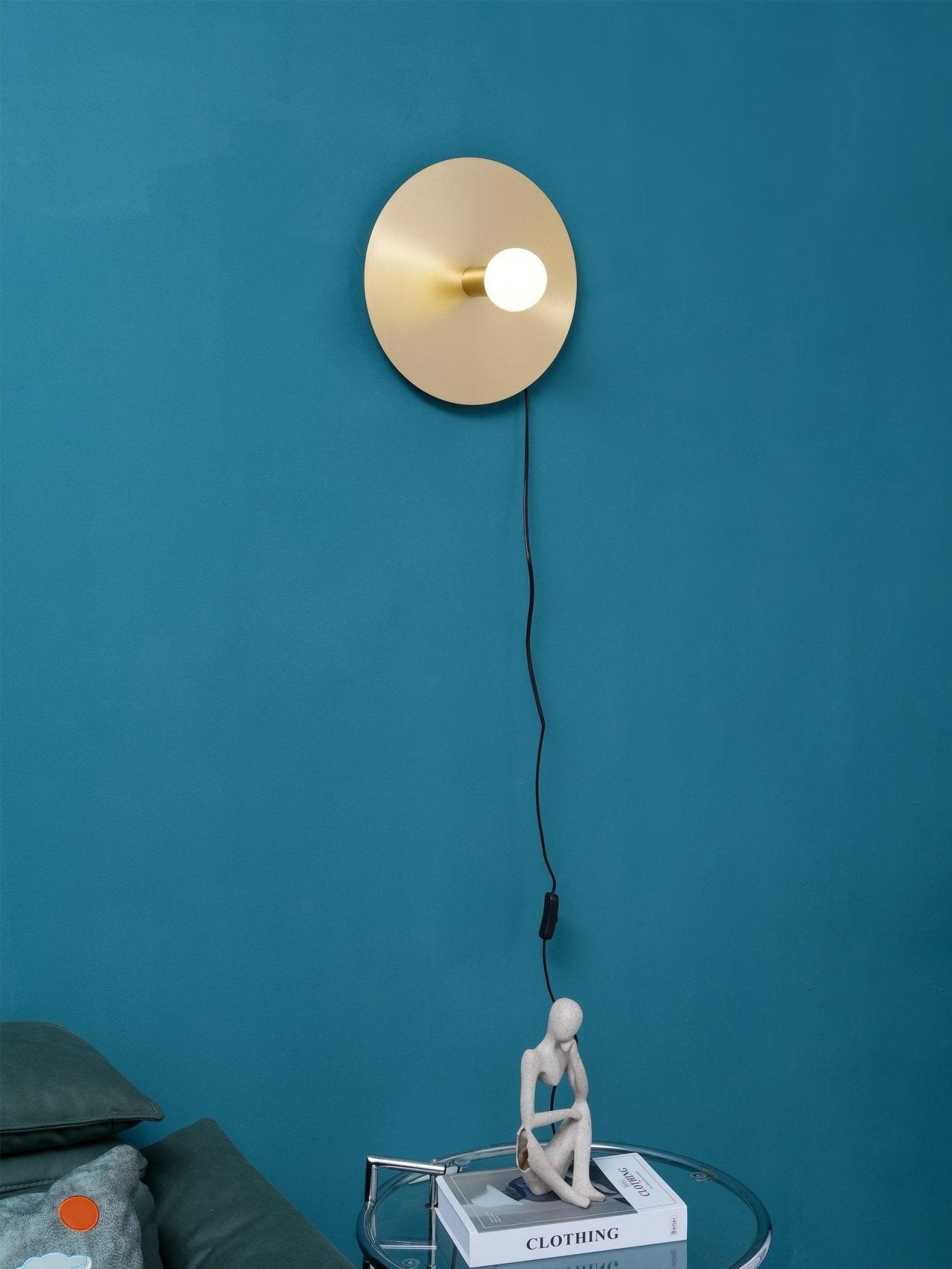Dot Wall Lamp | Brass & Metal | Black, White, Brass Finish