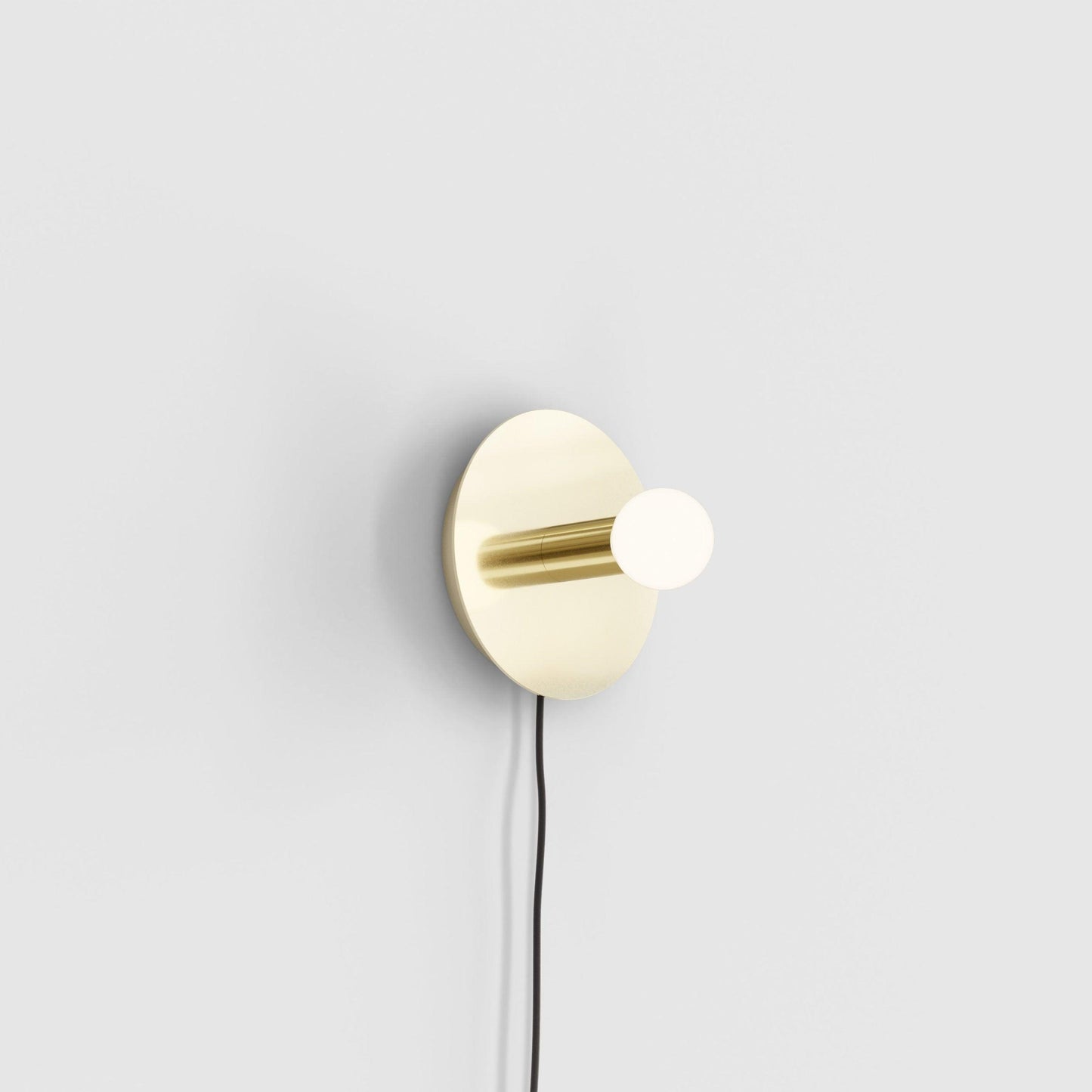 Dot Wall Lamp | Brass & Metal | Black, White, Brass Finish