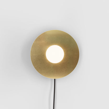 Dot Wall Lamp | Brass & Metal | Black, White, Brass Finish