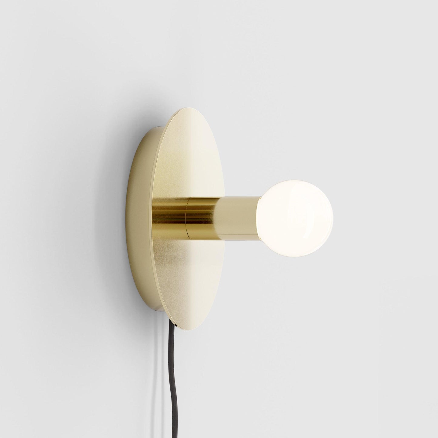 Dot Wall Lamp | Brass & Metal | Black, White, Brass Finish