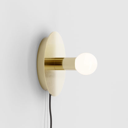 Dot Wall Lamp | Brass & Metal | Black, White, Brass Finish