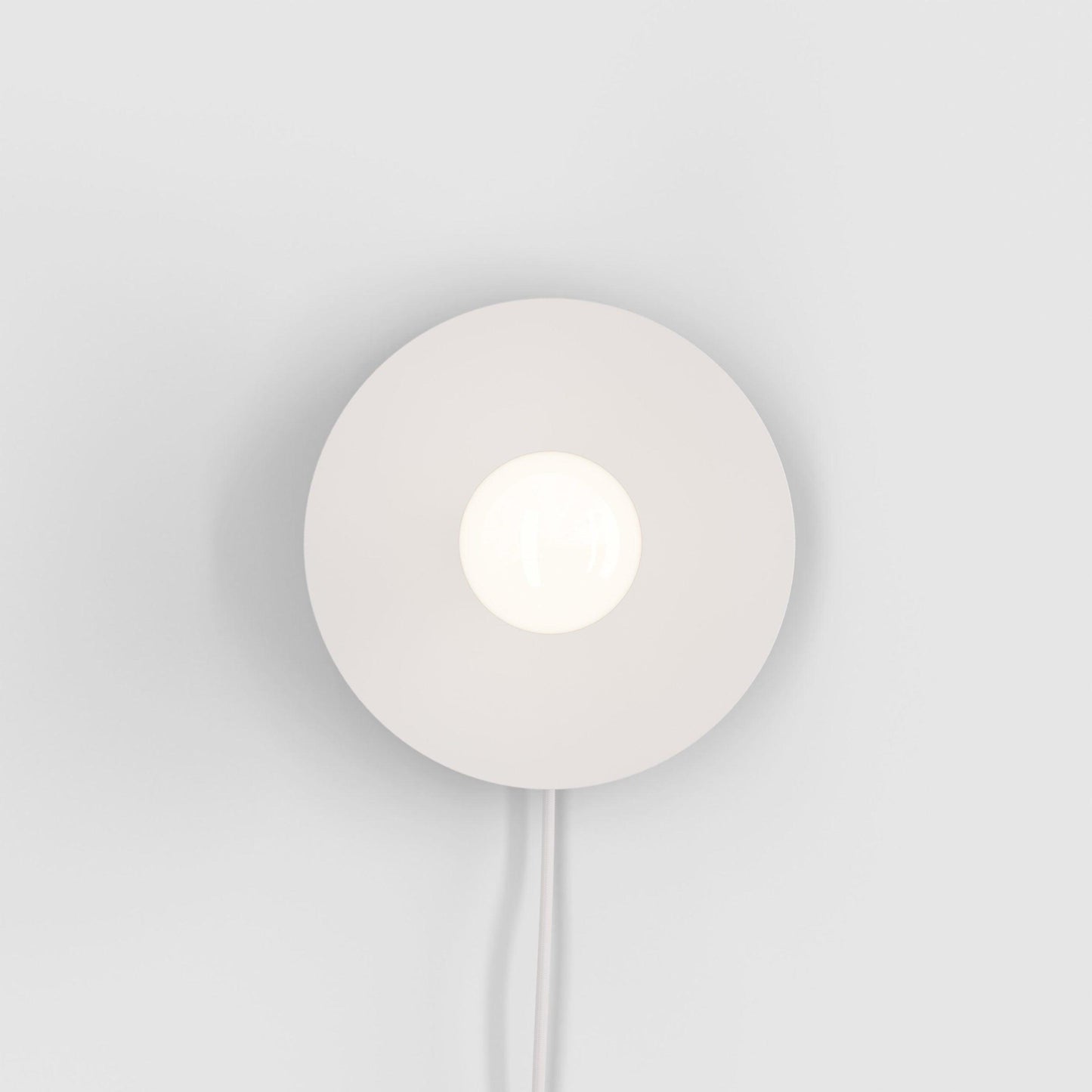 Dot Wall Lamp | Brass & Metal | Black, White, Brass Finish
