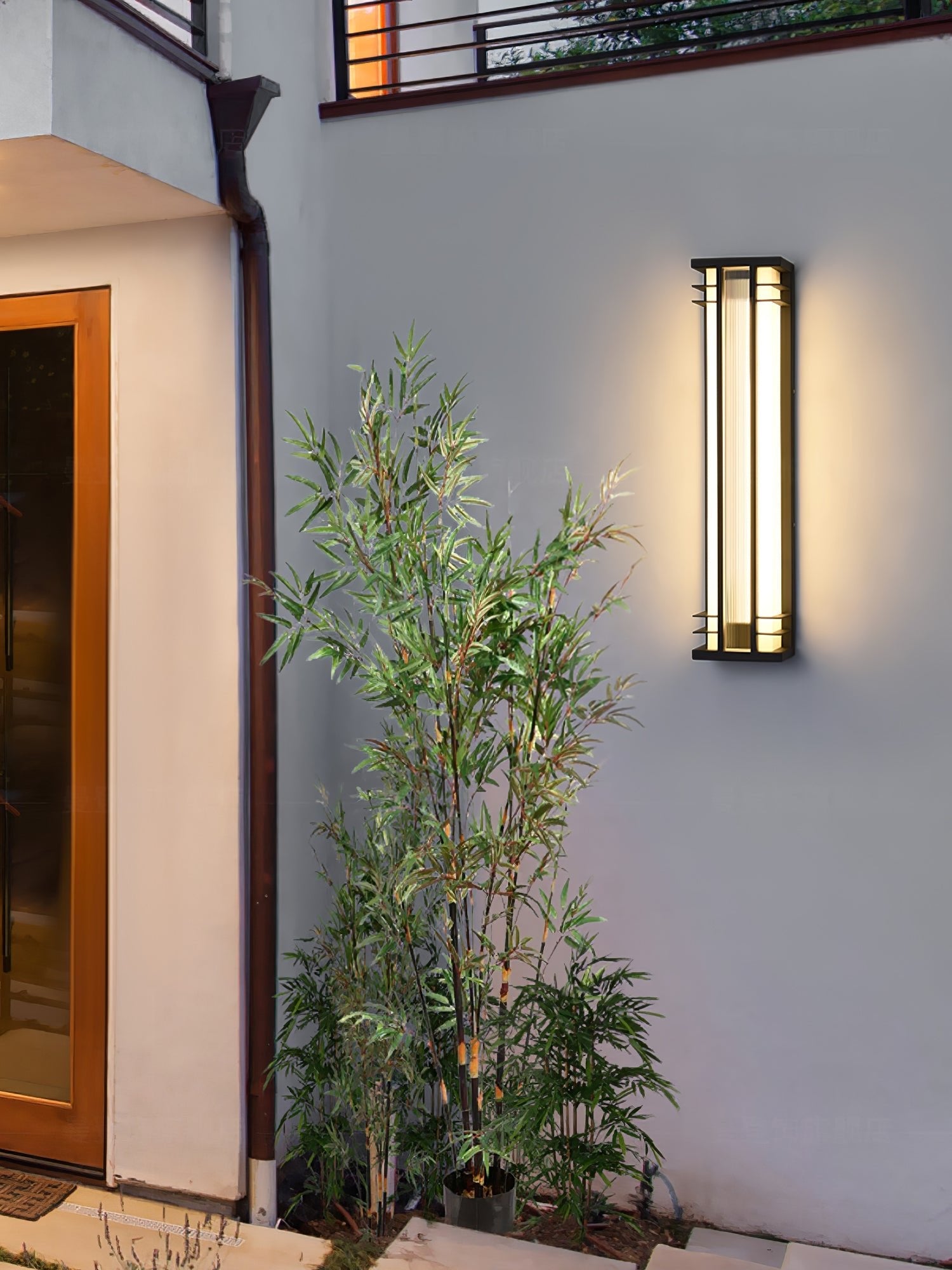 Double Axis Outdoor Wall Lamp | Stainless Steel | Black & Translucent