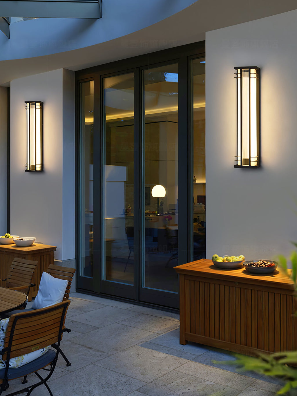 Double Axis Outdoor Wall Lamp | Stainless Steel | Black & Translucent